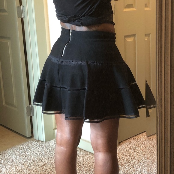 😍 CUTE Flared Mini Skirt 😍 - Picture 3 of 7